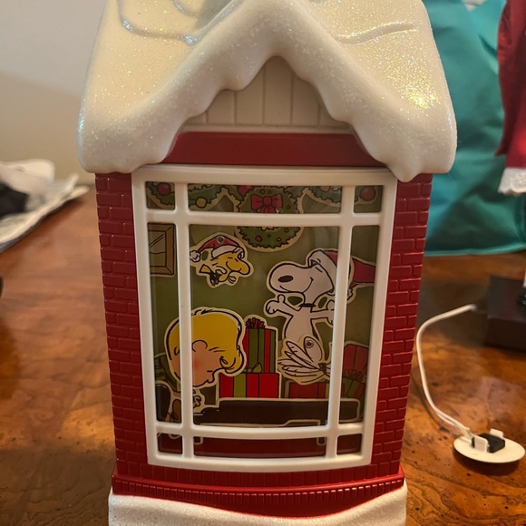 Hallmark Other - Peanuts Snoopy Schroeder Woodstock Musical Window Dancing Music Box Hallmark